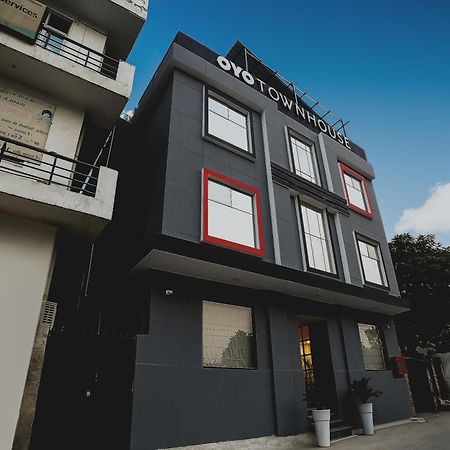 מלון גורגאון Collection O Townhouse 069 מראה חיצוני תמונה